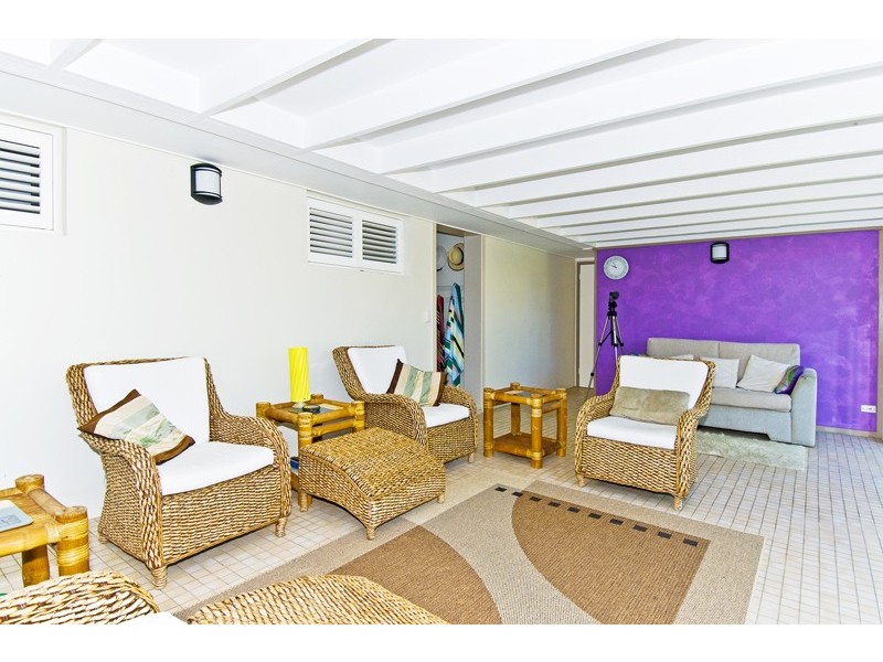 23 Curlew Crescent, Burleigh Waters QLD 4220