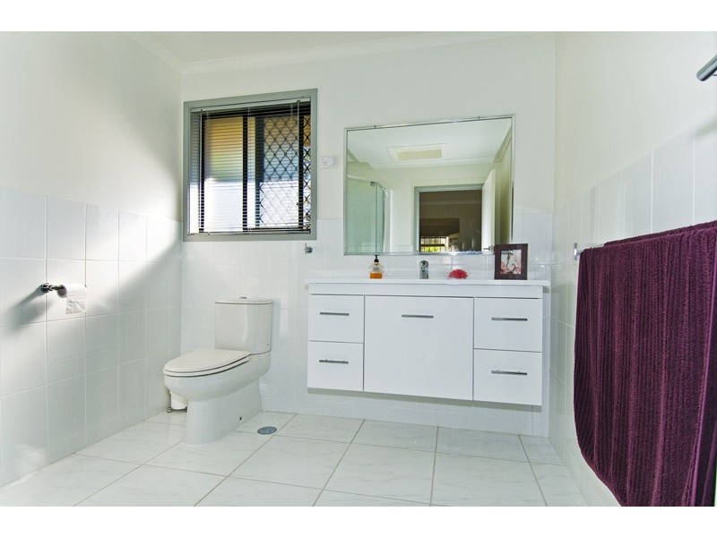 23 Curlew Crescent, Burleigh Waters QLD 4220
