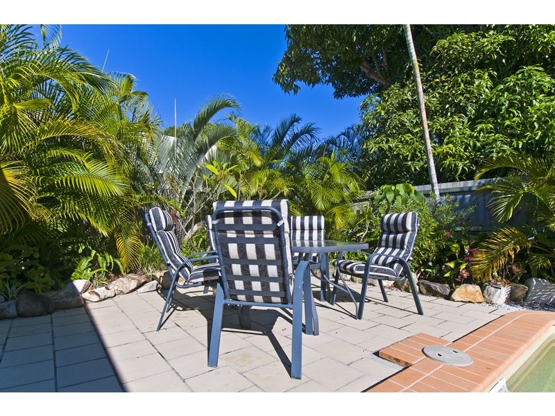 23 Curlew Crescent, Burleigh Waters QLD 4220