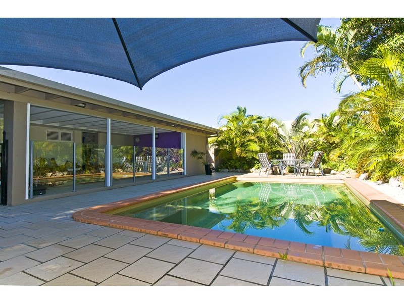 23 Curlew Crescent, Burleigh Waters QLD 4220