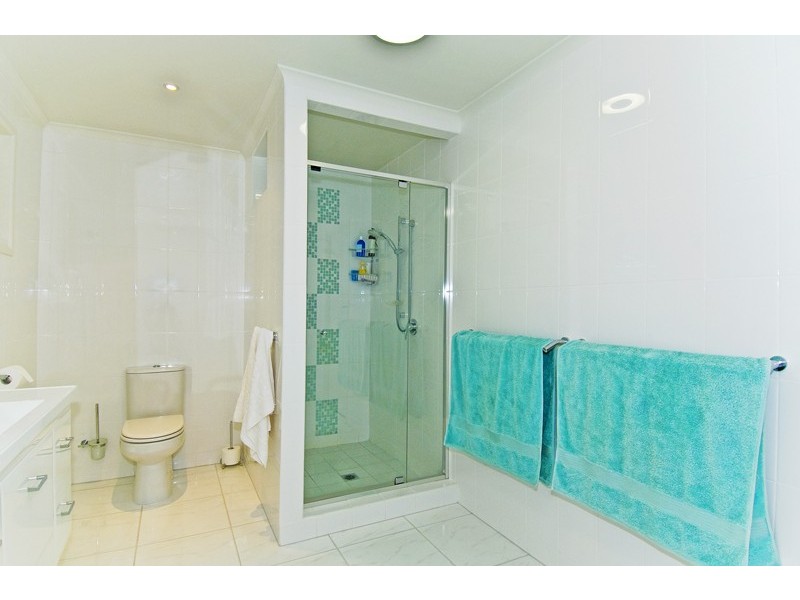 23 Curlew Crescent, Burleigh Waters QLD 4220