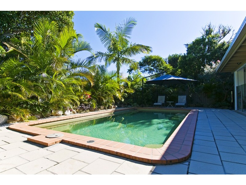 23 Curlew Crescent, Burleigh Waters QLD 4220