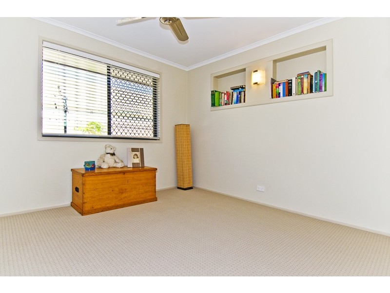23 Curlew Crescent, Burleigh Waters QLD 4220