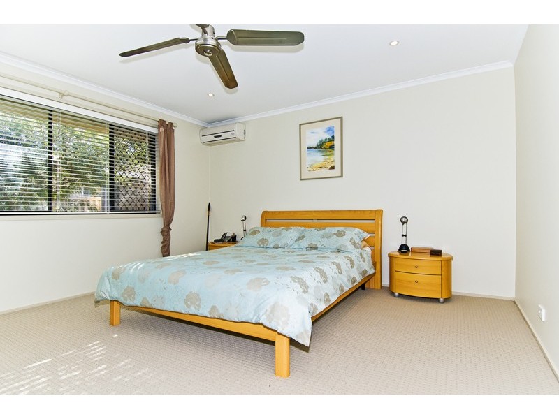 23 Curlew Crescent, Burleigh Waters QLD 4220