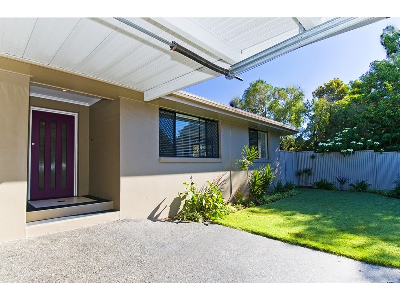 23 Curlew Crescent, Burleigh Waters QLD 4220