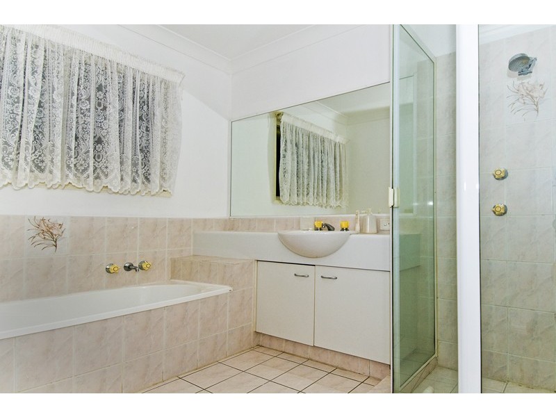 Varsity Lakes QLD 4227