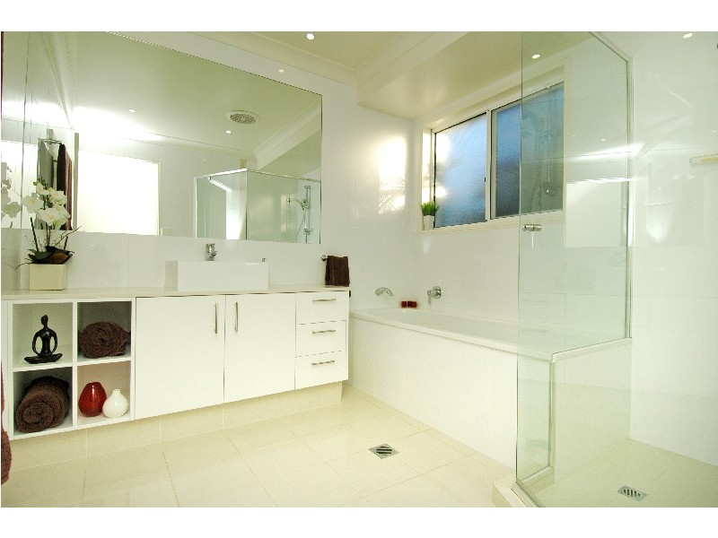 Burleigh Waters QLD 4220