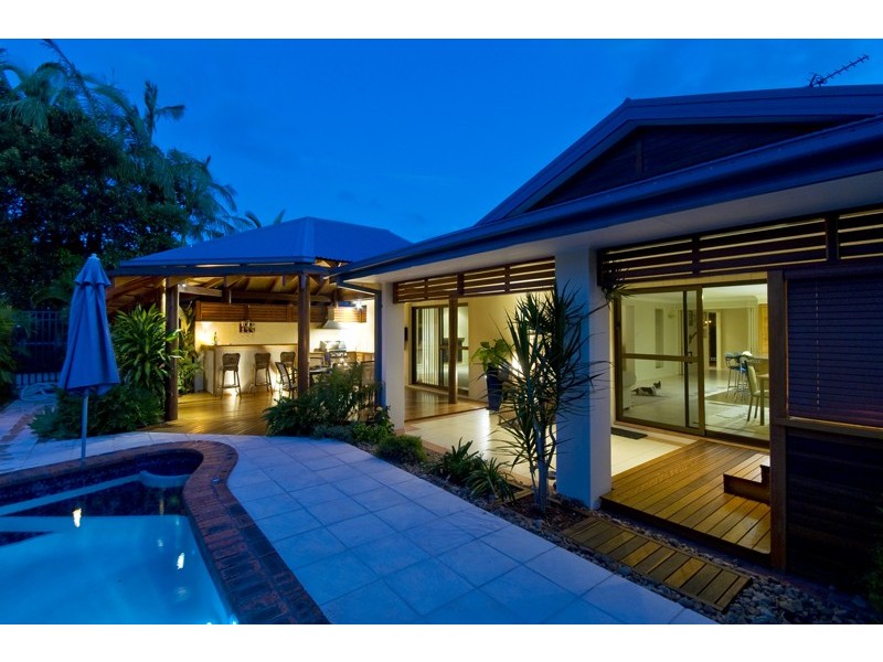 91 Burleigh St, Burleigh Waters QLD 4220