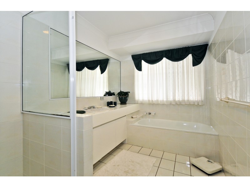 Burleigh Waters QLD 4220