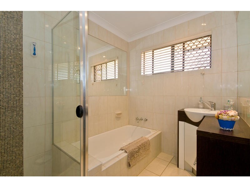 Burleigh Waters QLD 4220