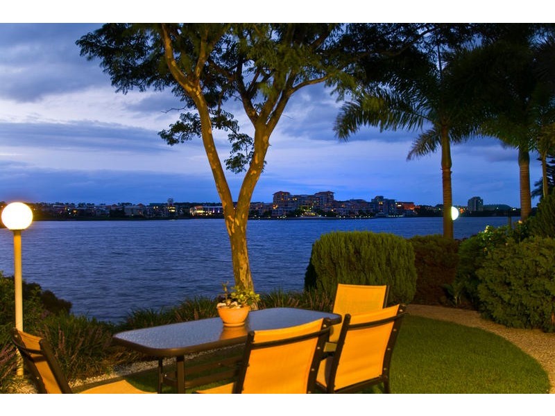 Varsity Lakes QLD 4227