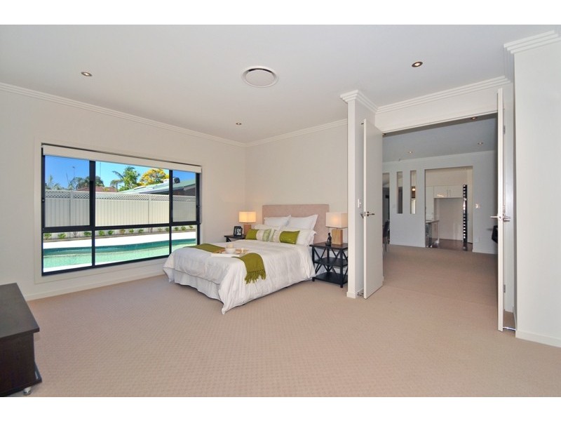 Burleigh Waters QLD 4220