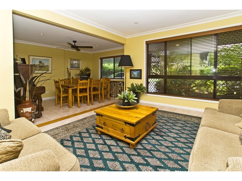 10 Tern Drive, Burleigh Waters QLD 4220