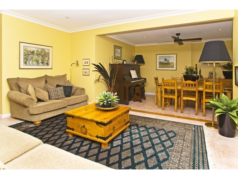 10 Tern Drive, Burleigh Waters QLD 4220