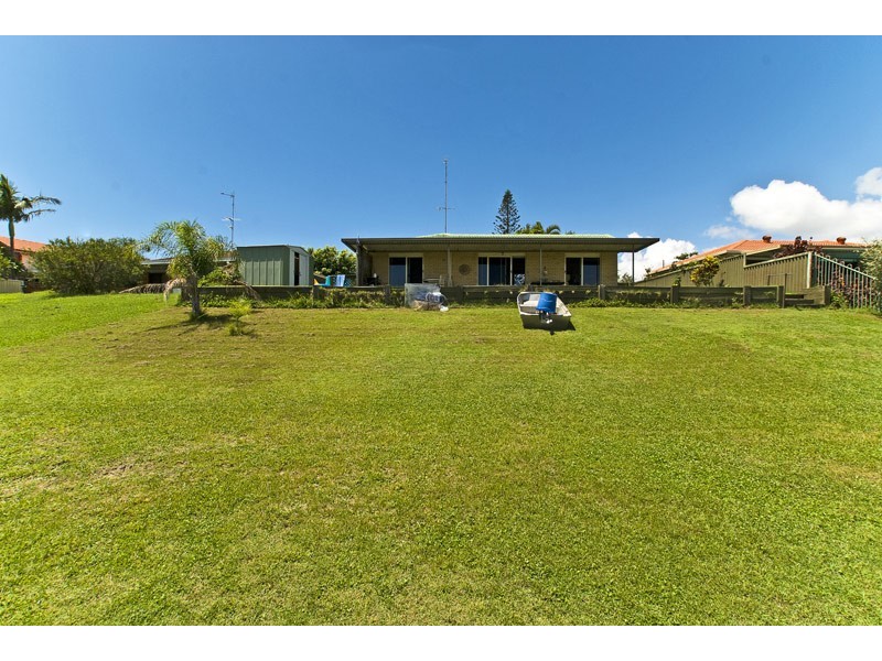 18 Spoonbill Court, Burleigh Waters QLD 4220