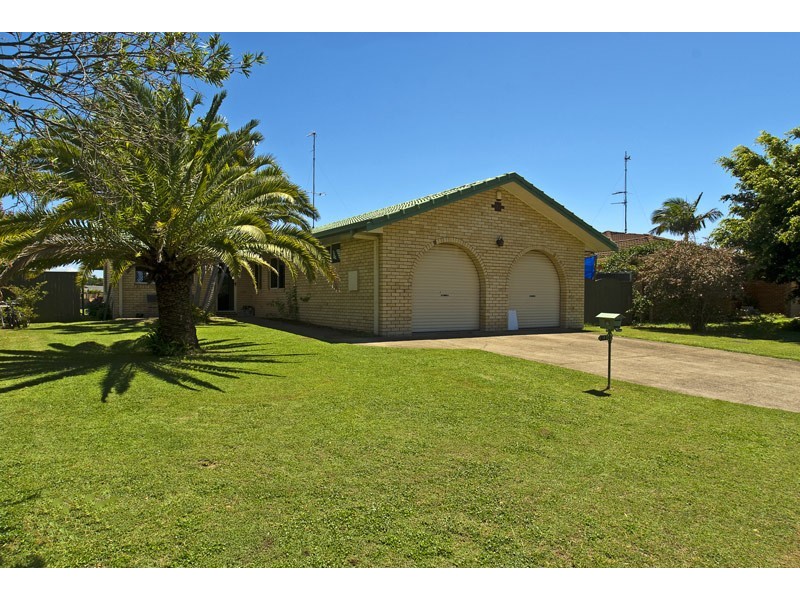 18 Spoonbill Court, Burleigh Waters QLD 4220