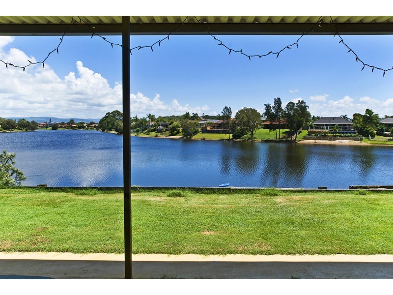 18 Spoonbill Court, Burleigh Waters QLD 4220