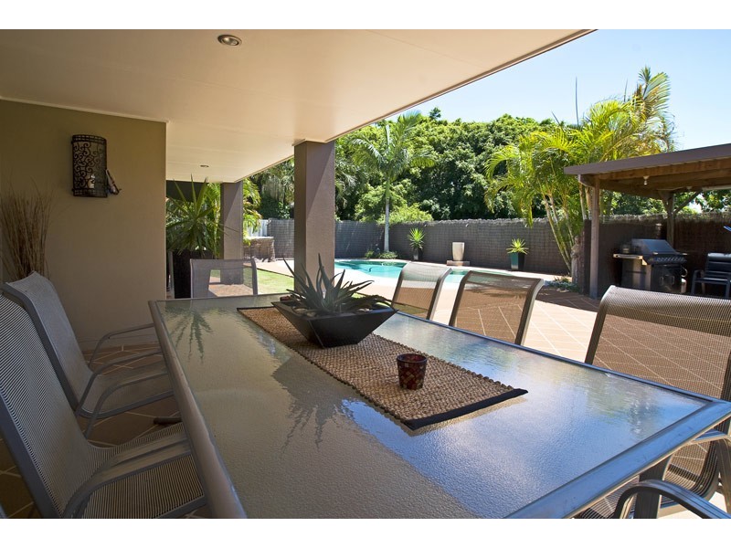 24 Tropicana Circuit, Burleigh Waters QLD 4220