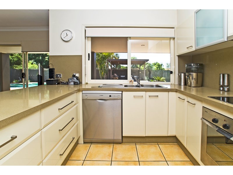 24 Tropicana Circuit, Burleigh Waters QLD 4220