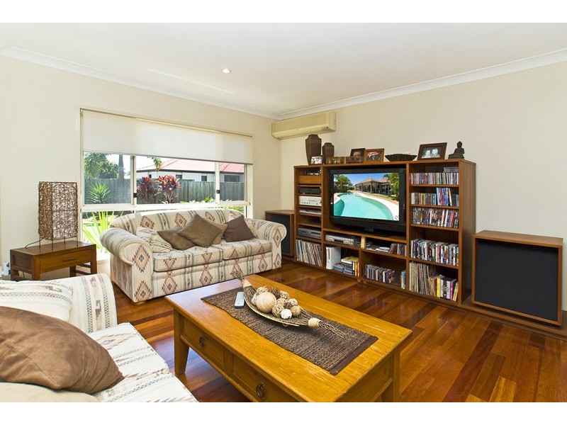 24 Tropicana Circuit, Burleigh Waters QLD 4220