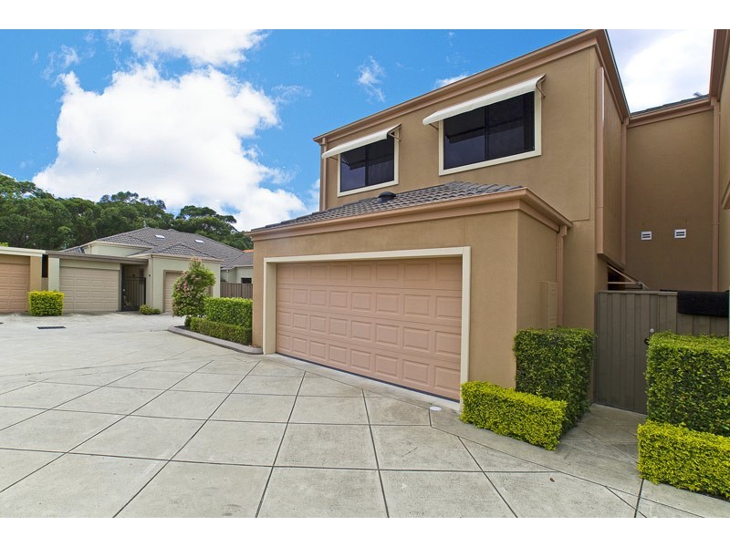 2/27 Beachcomber Court, Burleigh Waters QLD 4220