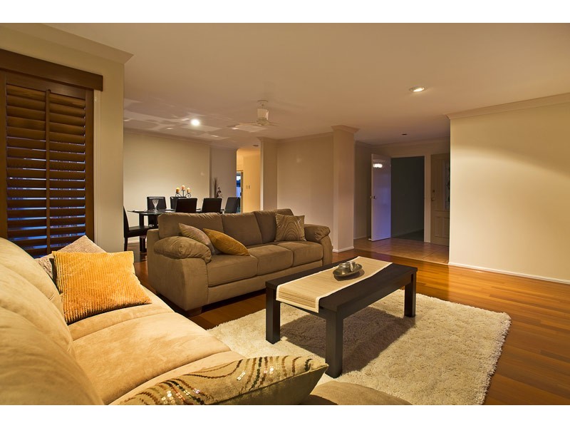 9 Pintail Crescent, Burleigh Waters QLD 4220