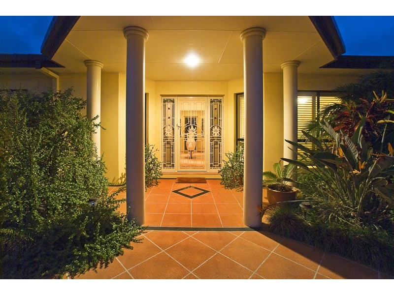 132 Dunlin Drive, Burleigh Waters QLD 4220