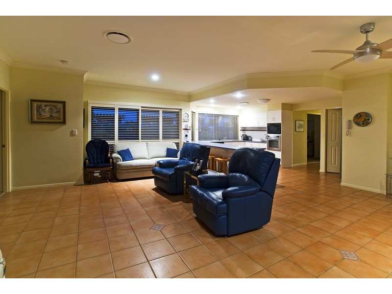 132 Dunlin Drive, Burleigh Waters QLD 4220