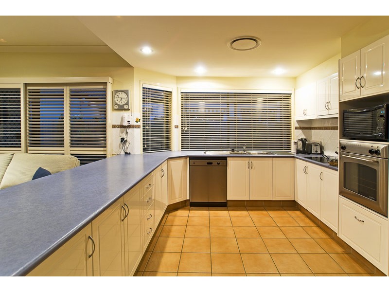 132 Dunlin Drive, Burleigh Waters QLD 4220