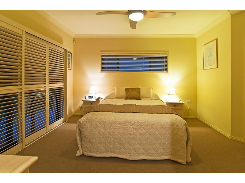 132 Dunlin Drive, Burleigh Waters QLD 4220