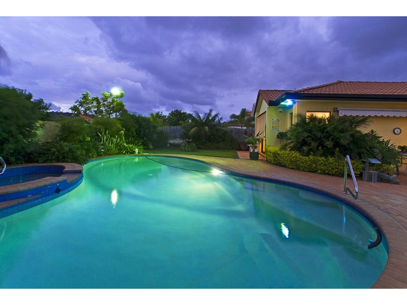 132 Dunlin Drive, Burleigh Waters QLD 4220