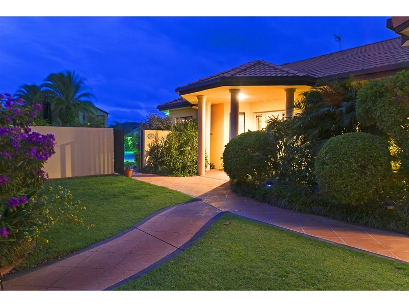 132 Dunlin Drive, Burleigh Waters QLD 4220