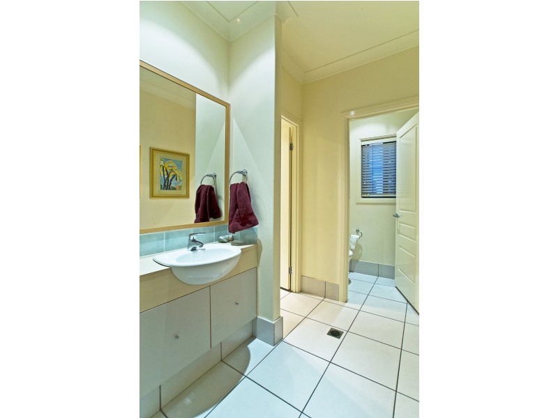 Burleigh Waters QLD 4220