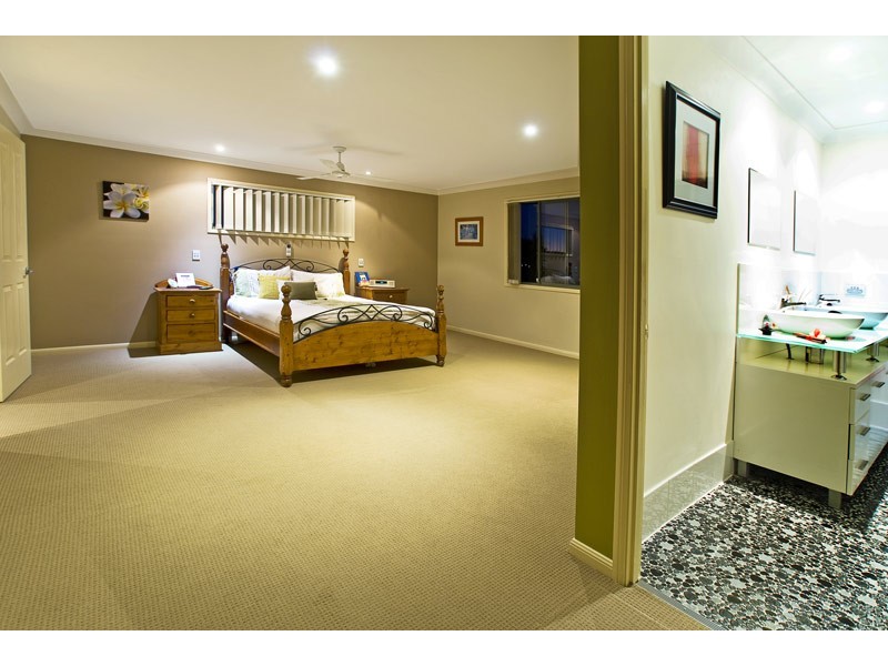 Burleigh Waters QLD 4220