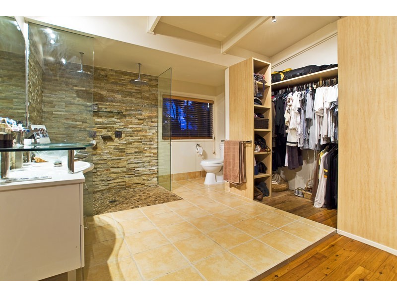 192 West Burleigh Rd, Burleigh Heads QLD 4220