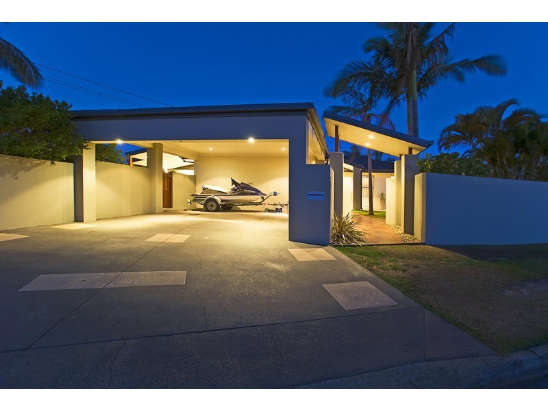 3 Egret Avenue, Burleigh Waters QLD 4220