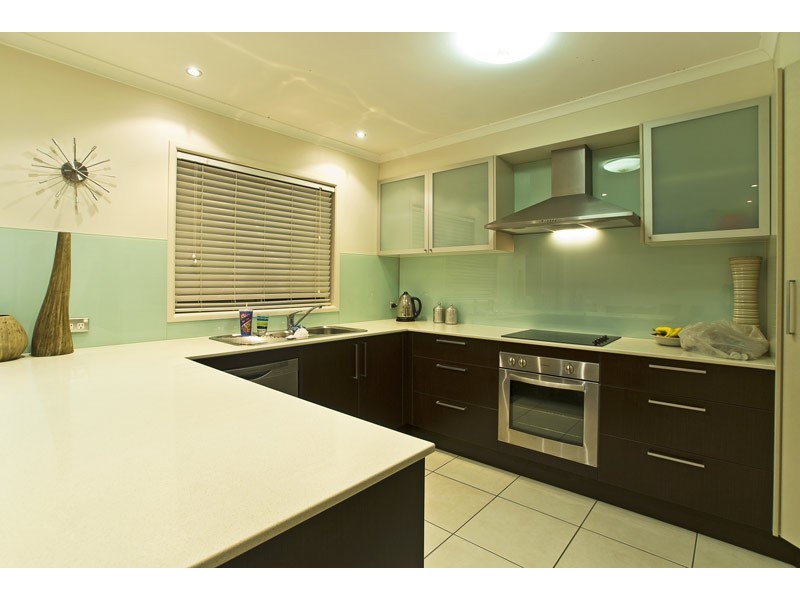 3 Egret Avenue, Burleigh Waters QLD 4220