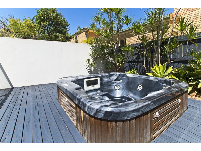 Burleigh Heads QLD 4220