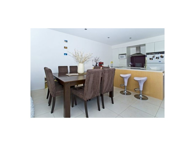 2/1874  Gold Coast Highway, Burleigh Heads QLD 4220