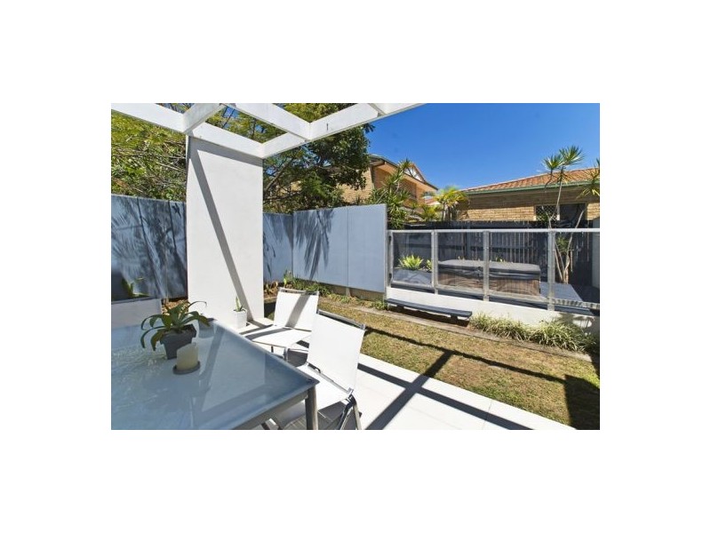 2/1874  Gold Coast Highway, Burleigh Heads QLD 4220