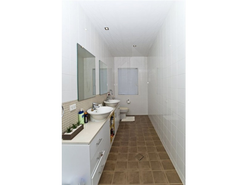 2/1874  Gold Coast Highway, Burleigh Heads QLD 4220