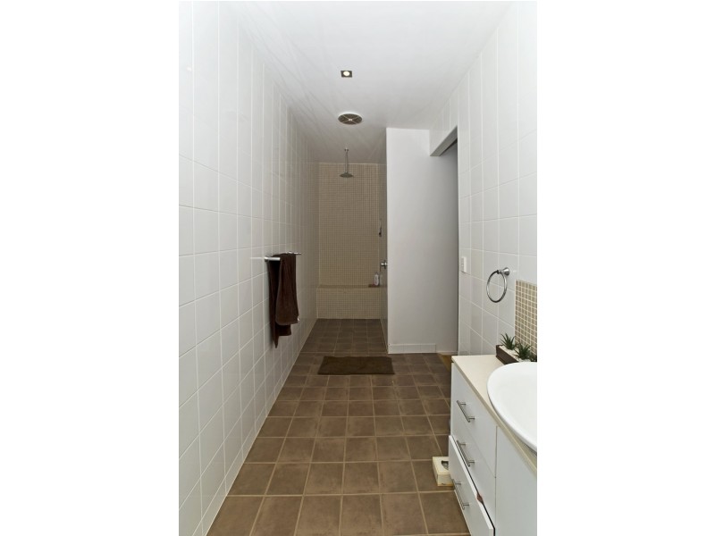 2/1874  Gold Coast Highway, Burleigh Heads QLD 4220