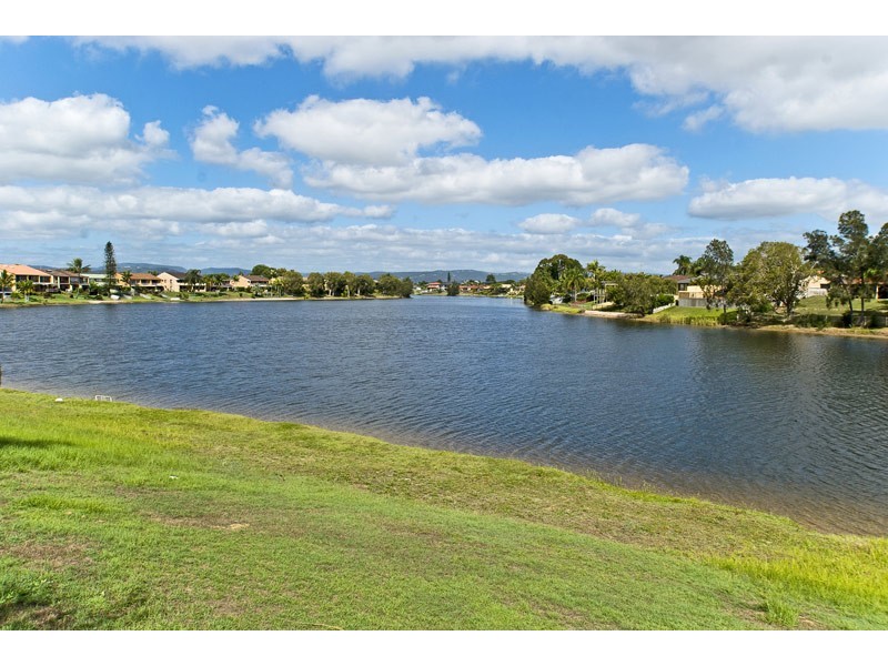 20 Spoonbill Court, Burleigh Waters QLD 4220