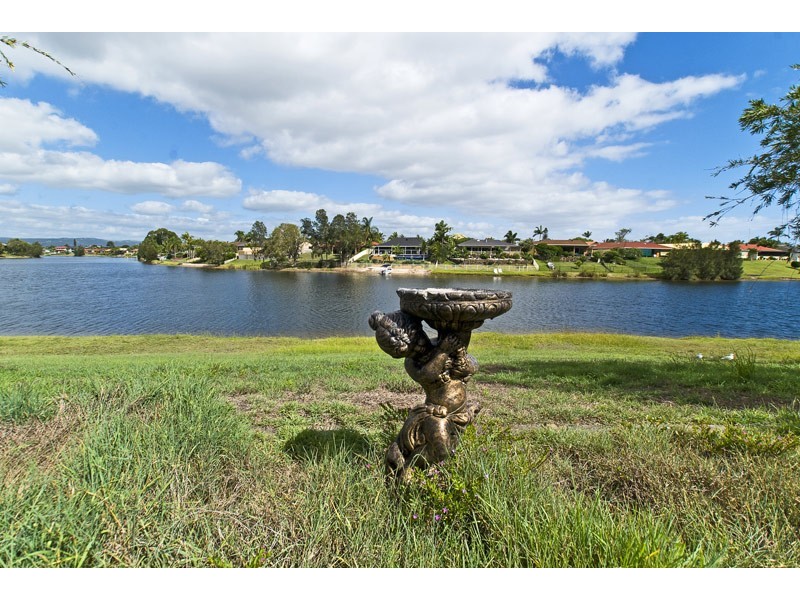 20 Spoonbill Court, Burleigh Waters QLD 4220