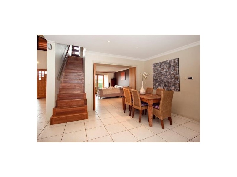 71 Burleigh Street, Burleigh Waters QLD 4220