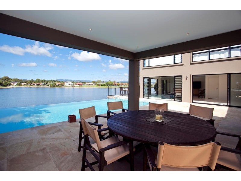 62 Burleigh Street, Burleigh Waters QLD 4220