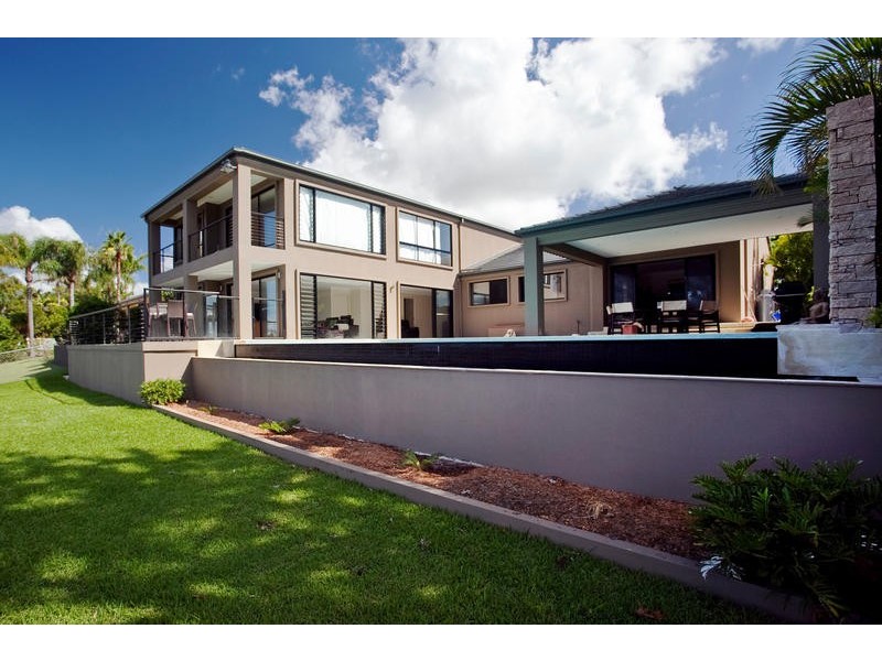 62 Burleigh Street, Burleigh Waters QLD 4220