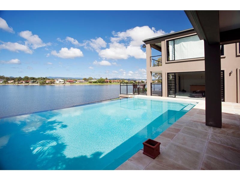 62 Burleigh Street, Burleigh Waters QLD 4220