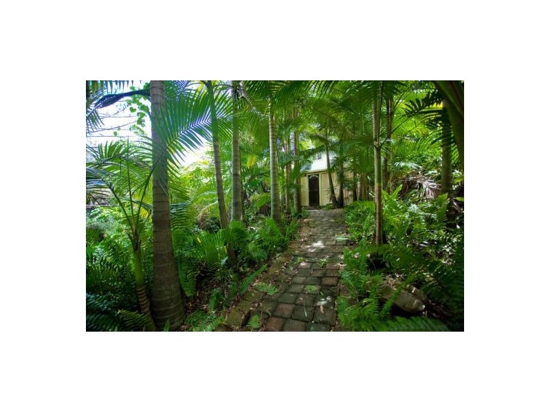 241 West Burleigh Road, Burleigh Heads QLD 4220