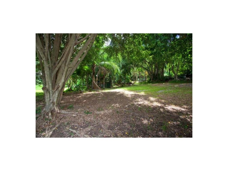241 West Burleigh Road, Burleigh Heads QLD 4220